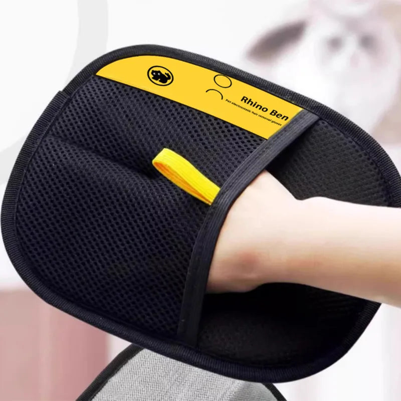Say Goodbye to Pet Hair Around the House with the Electrostatic Hair Removal Glove – Quick, Effortless, and Mess-Free Cleaning!
